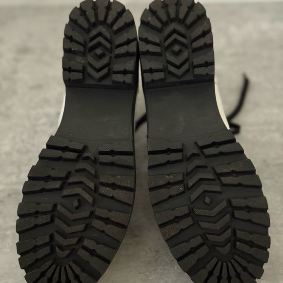 Steve Madden White Combat Boots with Black Laces - Picture 6 of 6